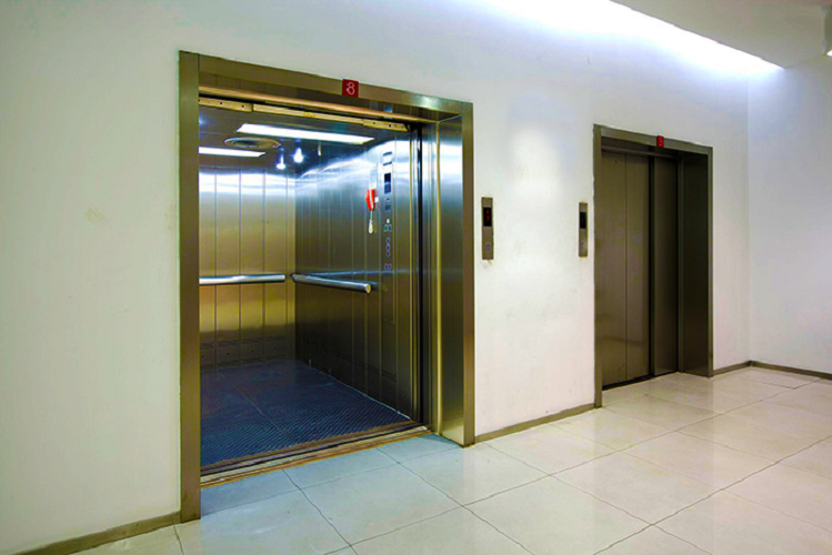 Thang Máy Bệnh Viện Tải Trọng 1500Kg